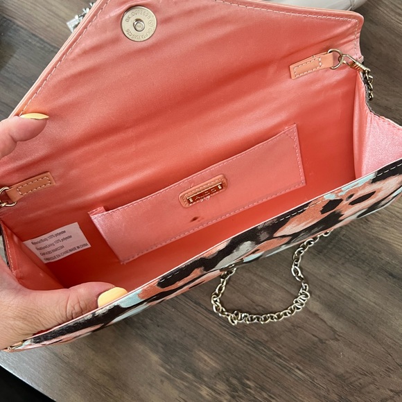BUNDLE - 2 Aldo clutches - Picture 7 of 9